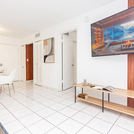 One Bedroom Apartment - With Parking & Balcony - Heart Of Wynwood Маямі Екстер'єр фото