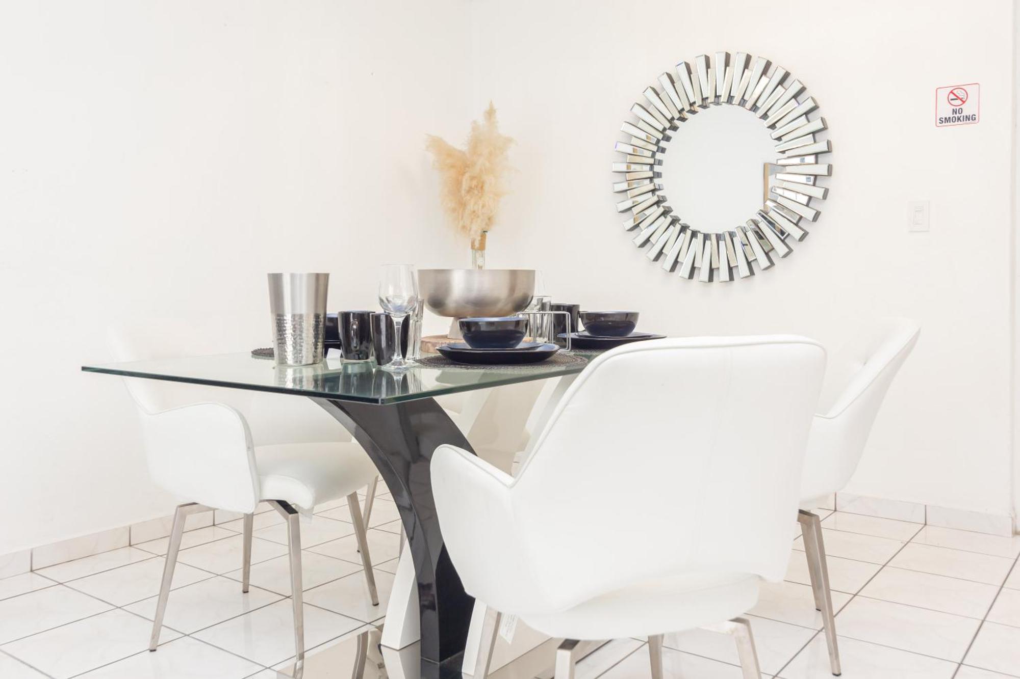 One Bedroom Apartment - With Parking & Balcony - Heart Of Wynwood Маямі Екстер'єр фото