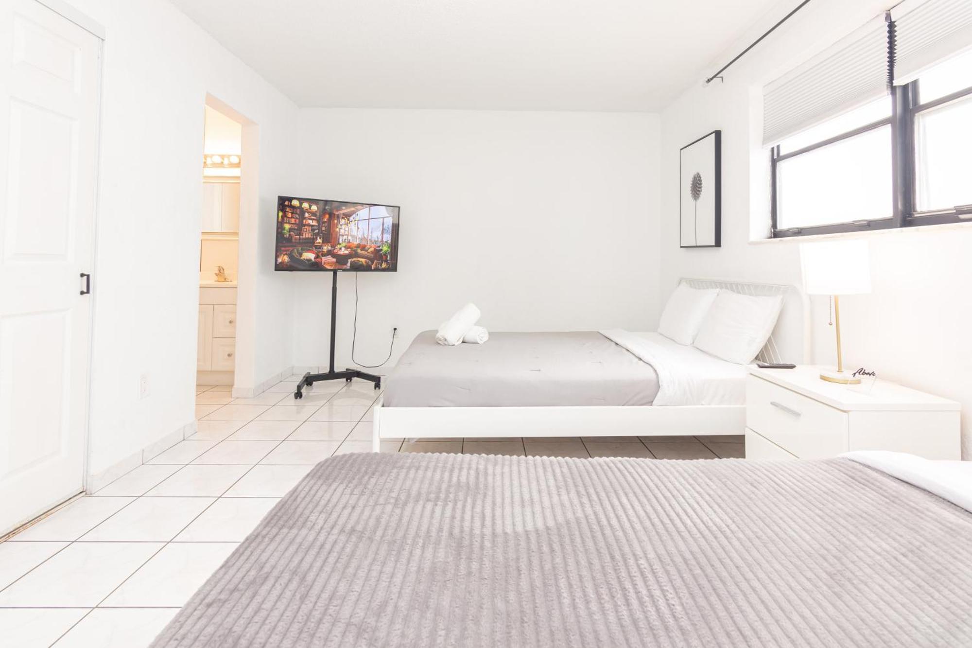 One Bedroom Apartment - With Parking & Balcony - Heart Of Wynwood Маямі Екстер'єр фото