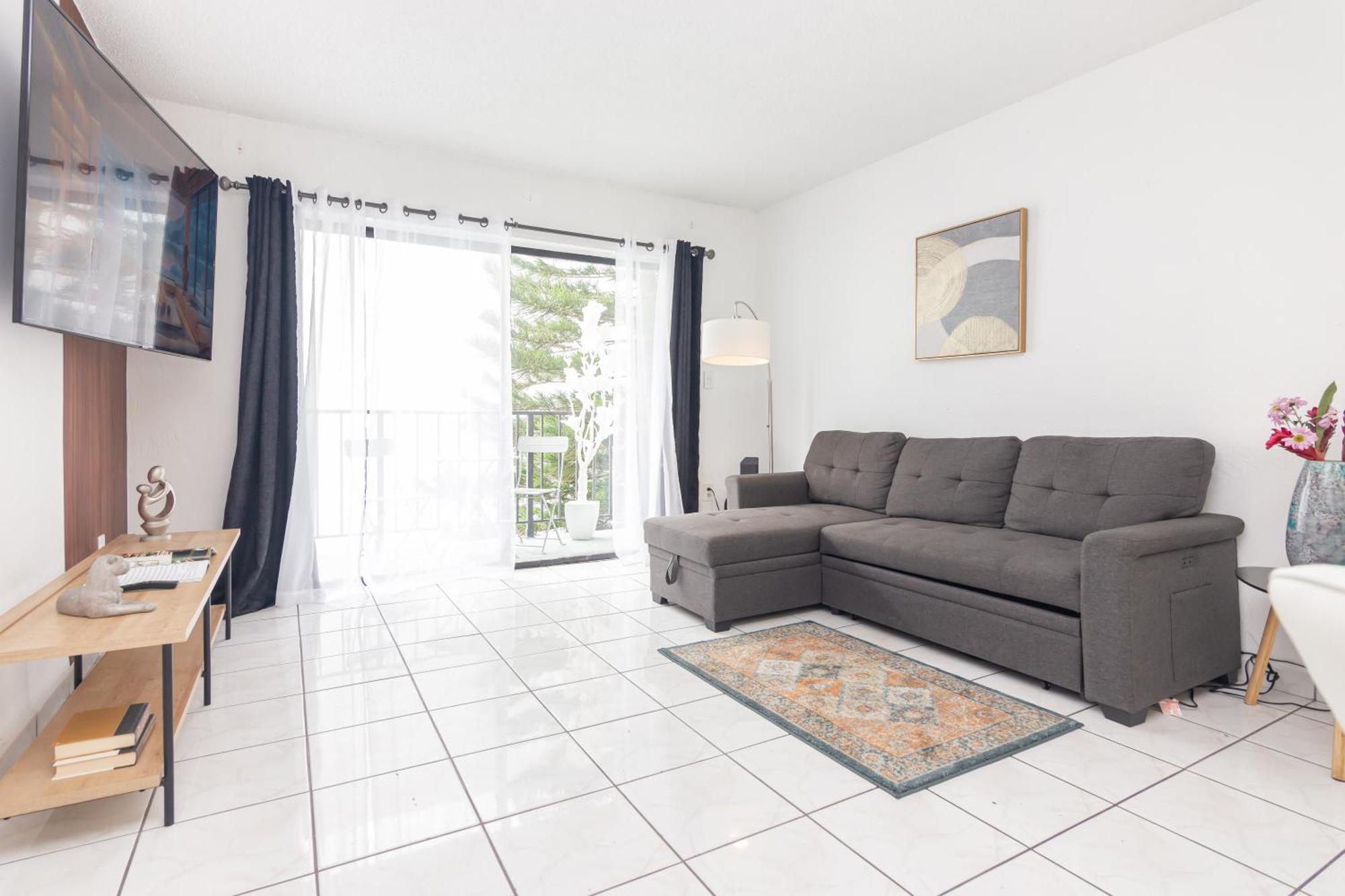 One Bedroom Apartment - With Parking & Balcony - Heart Of Wynwood Маямі Екстер'єр фото