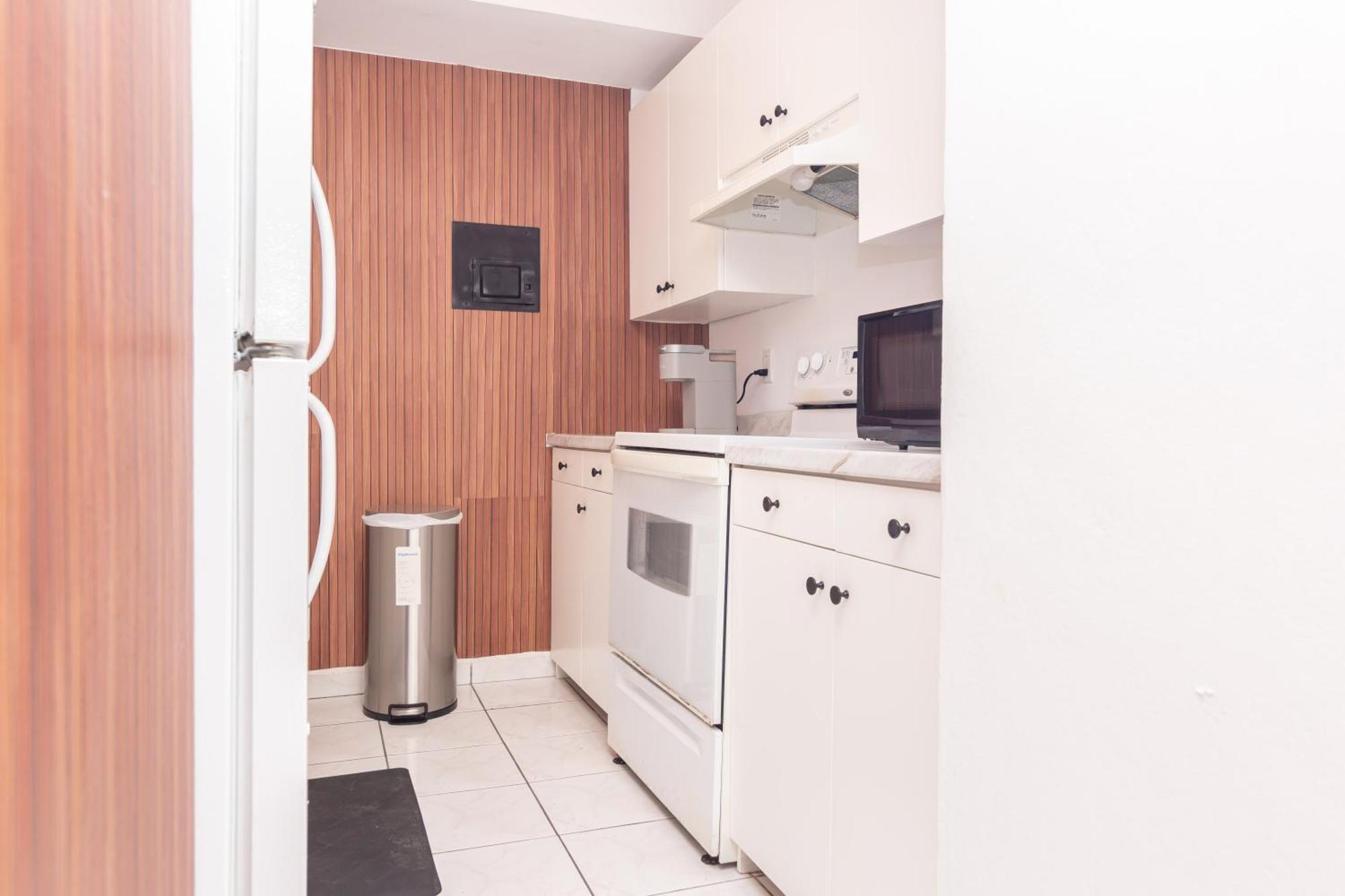 One Bedroom Apartment - With Parking & Balcony - Heart Of Wynwood Маямі Екстер'єр фото