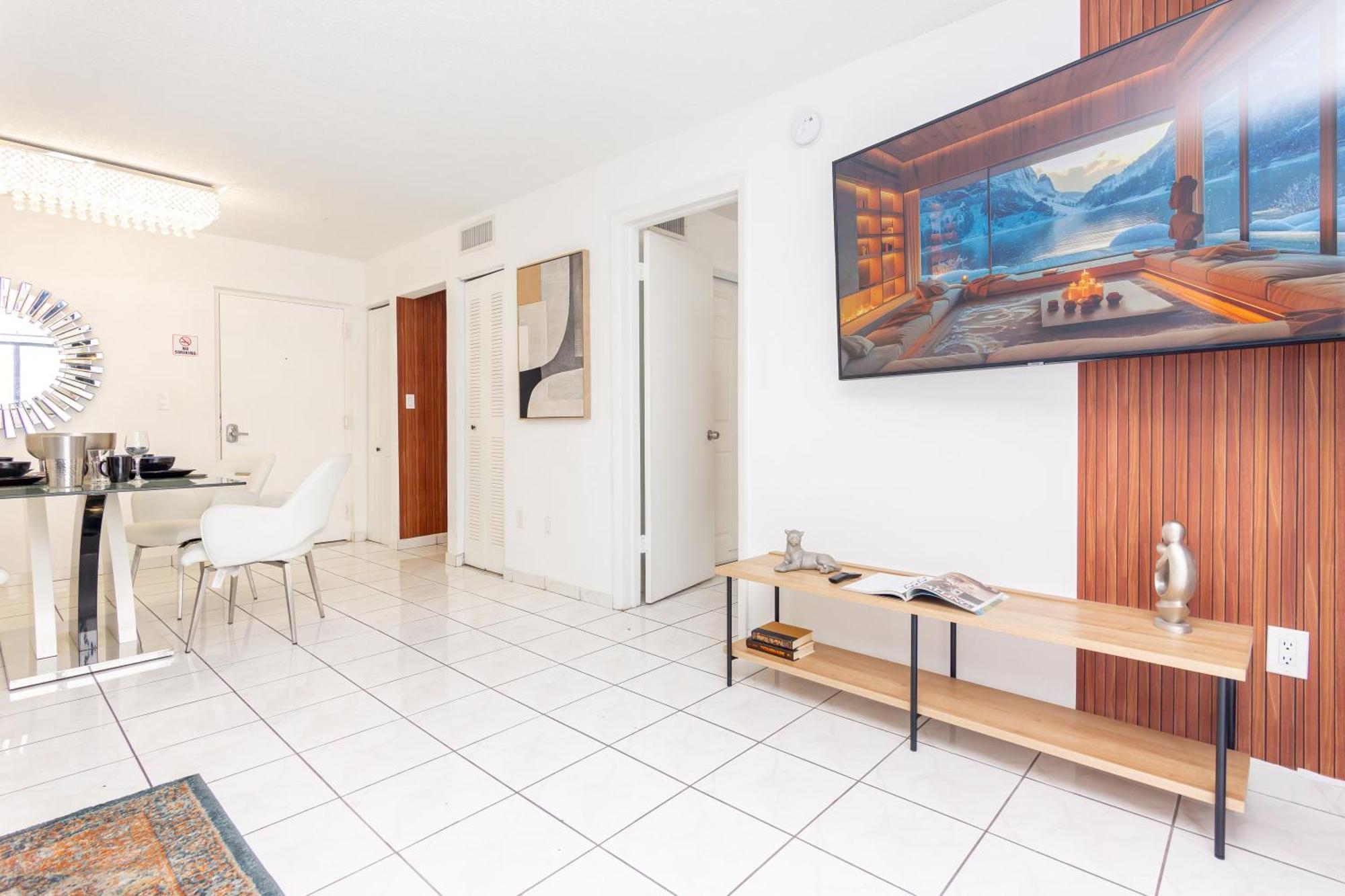 One Bedroom Apartment - With Parking & Balcony - Heart Of Wynwood Маямі Екстер'єр фото
